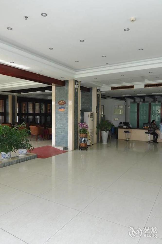 Sanya Jingwei Hotel - Санья Экстерьер фото