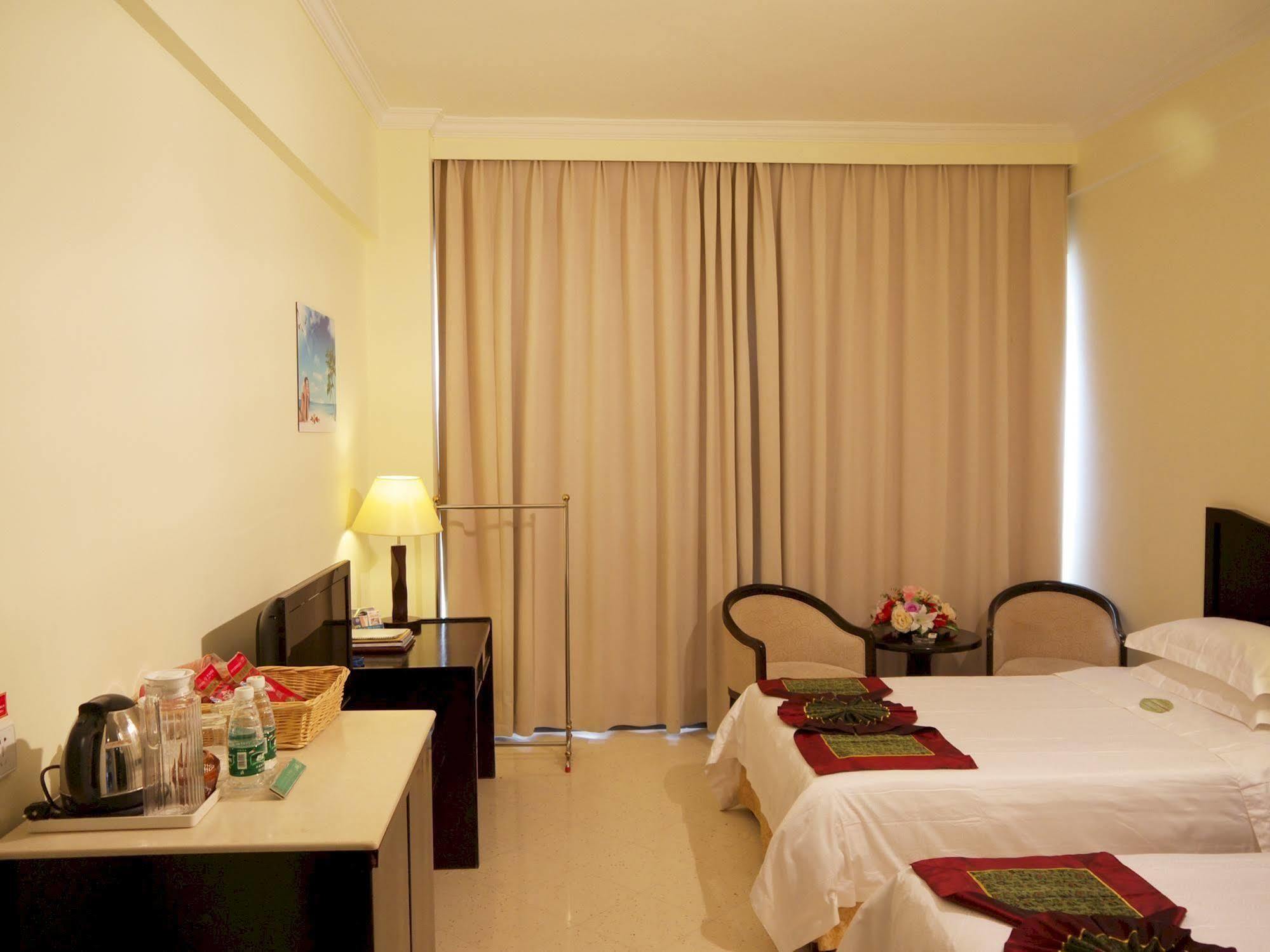 Sanya Jingwei Hotel - Санья Экстерьер фото
